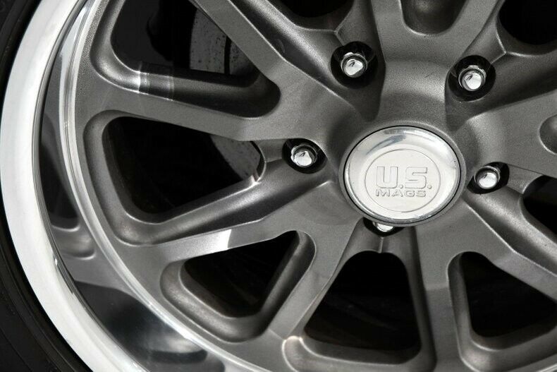 1971 White Chevrolet Chevelle Hardtop