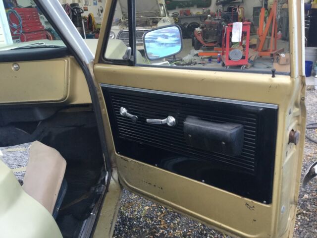 1970 Gold Chevrolet C-10 Standard Cab Pickup