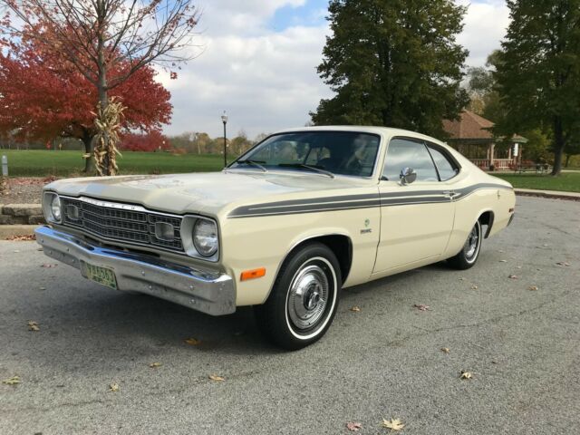 1973 Spinnaker White Plymouth Duster Coupe