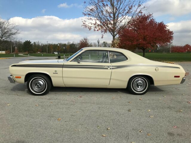 1973 Spinnaker White Plymouth Duster Coupe