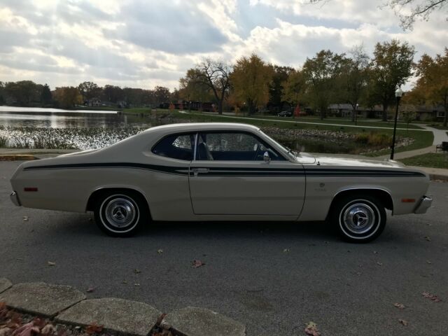 1973 Spinnaker White Plymouth Duster Coupe