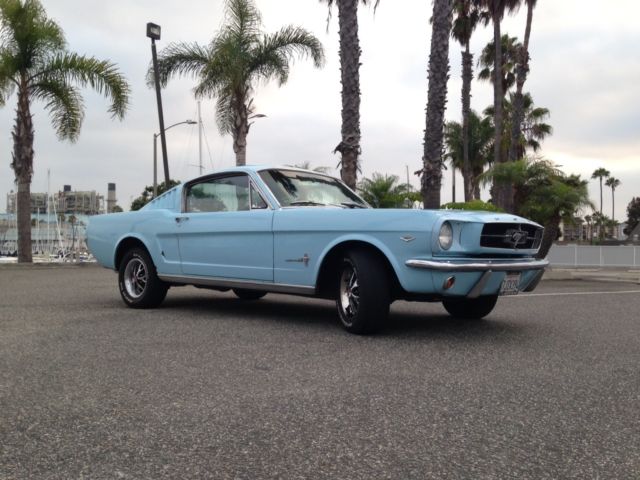 1965 blue Ford Mustang Fastback