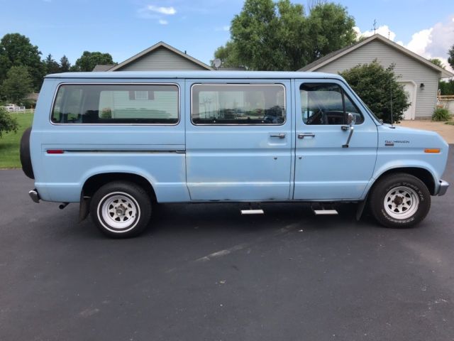 1986 Blue Ford E-Series Van Van