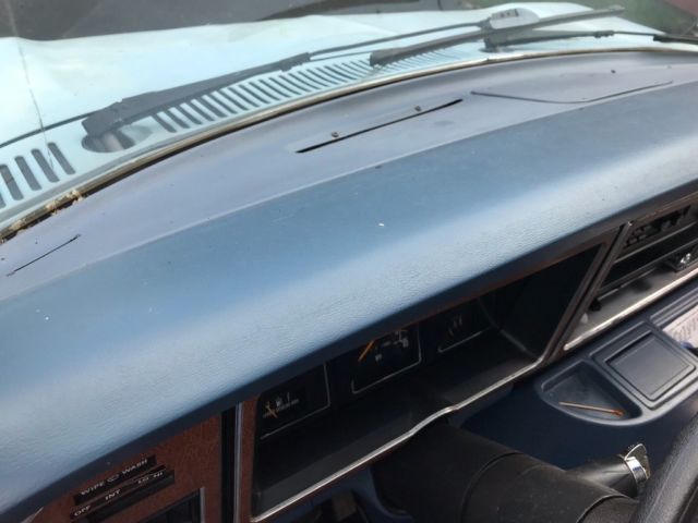 1986 Blue Ford E-Series Van Van