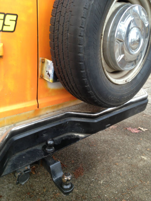 1991 Orange / White Ford E-Series Van Extended Passenger Van