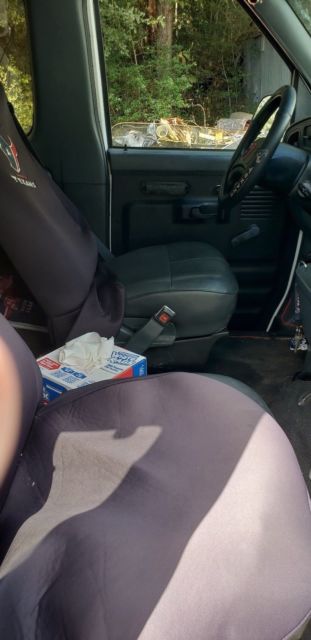 1992 White Ford E-Series Van Extended Passenger Van