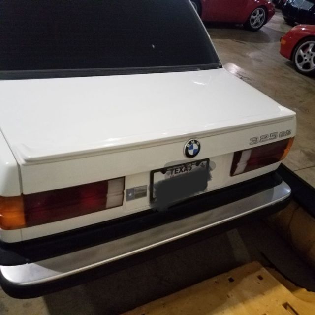 1986 White BMW 3-Series Coupe