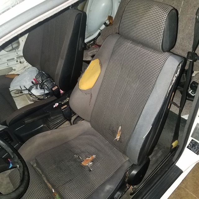 1986 White BMW 3-Series Coupe