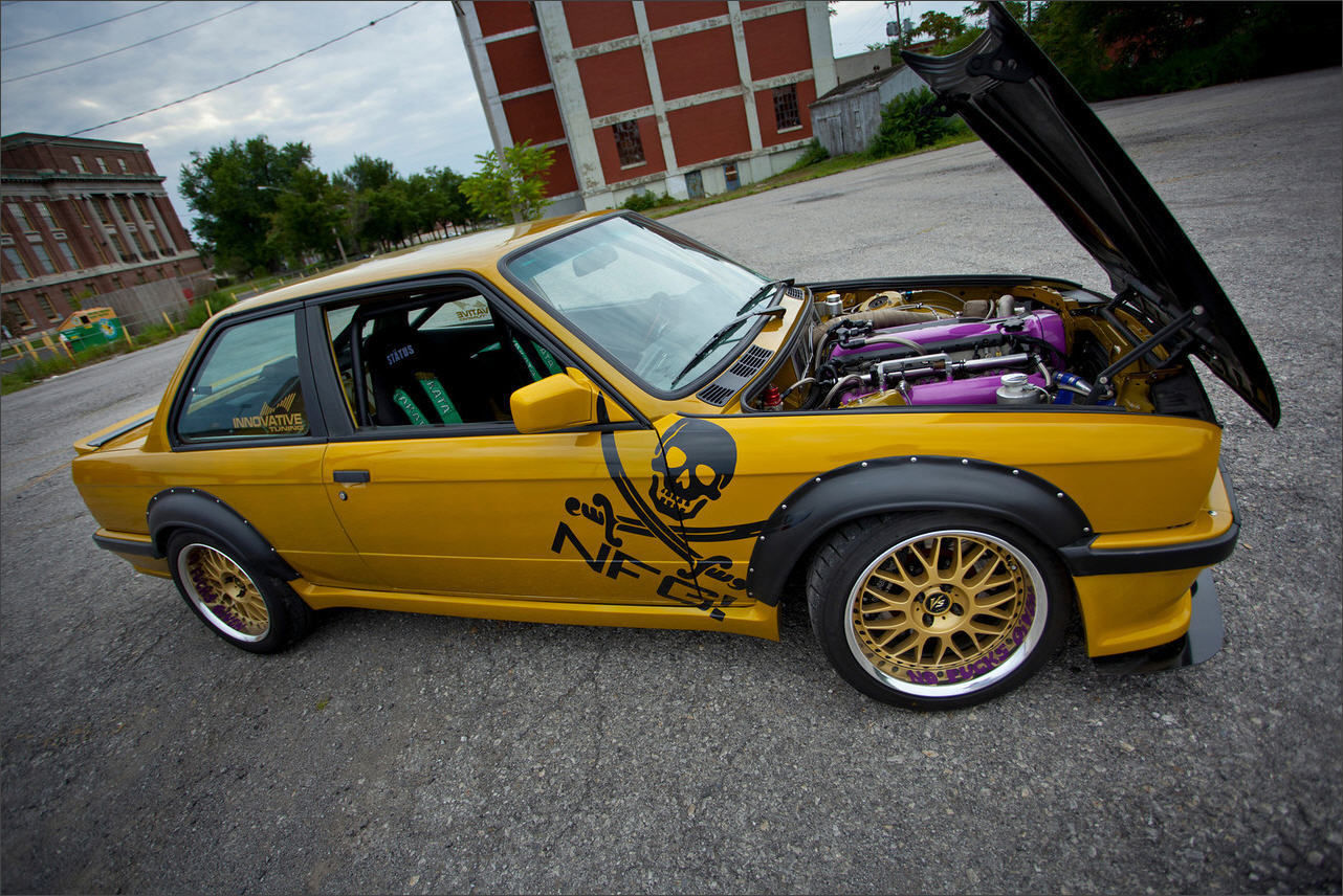 1987 Gold BMW 3-Series Coupe