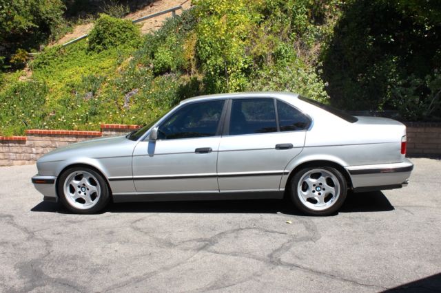 1991 BMW M5 Sedan