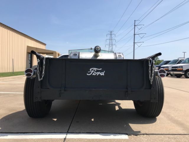 1928 Black FORD RAT ROD T BUCKET WHITE WALLED OPEN PIPED T BUCKET