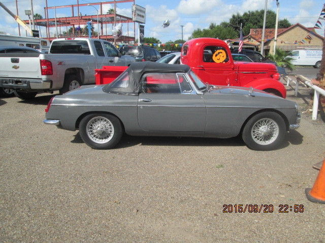 1963 gray MG MGB Convertible
