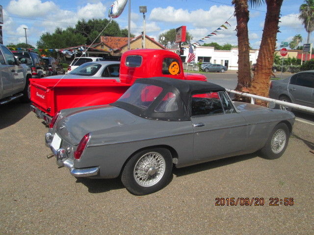 1963 gray MG MGB Convertible
