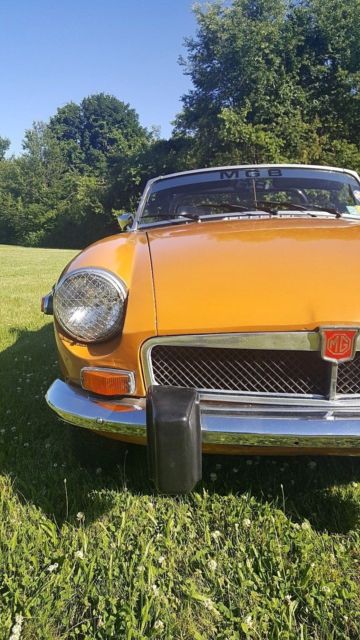 1974 Orange MG MGB