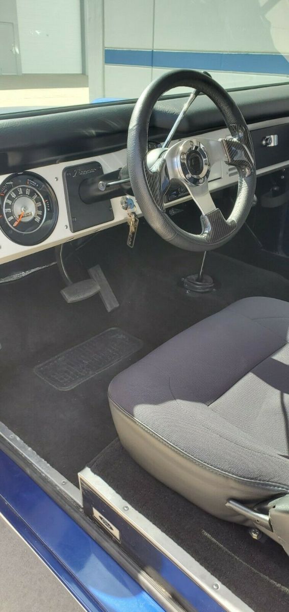 1976 Blue Ford Bronco SUV