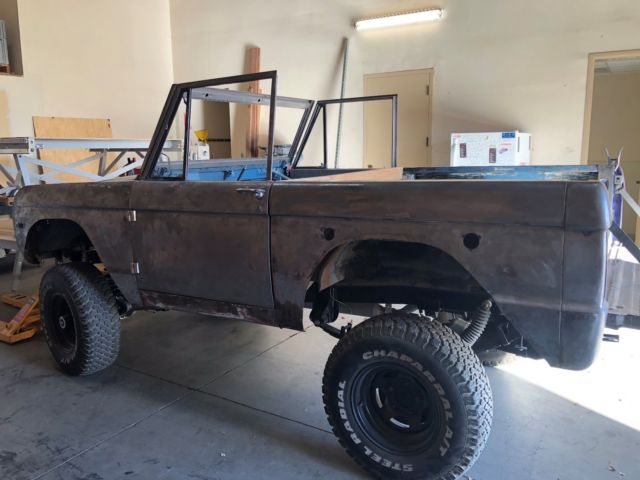 1971 Ford Bronco SUV