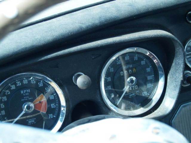1967 White MG MGB convertible