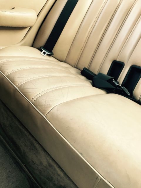 1988 Black BMW M5 Sedan