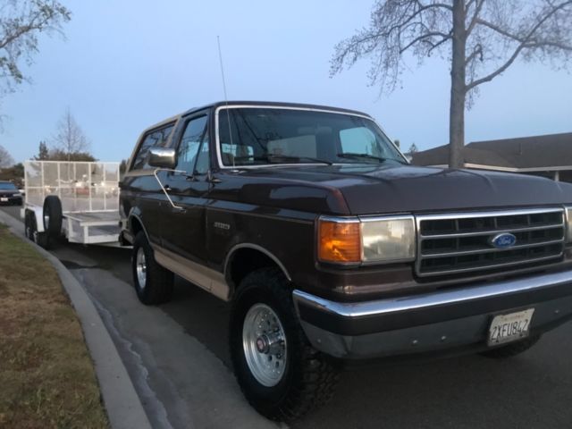 1991 Brown Ford Bronco SUV