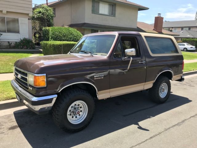 1991 Brown Ford Bronco SUV