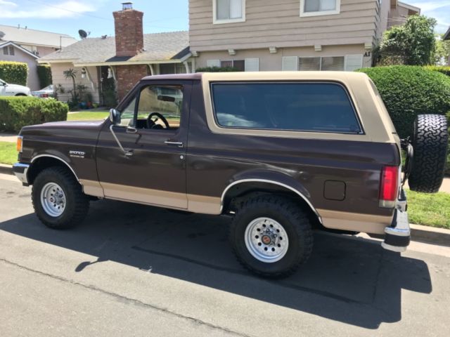 1991 Brown Ford Bronco SUV