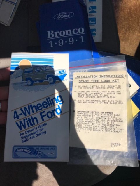 1991 Brown Ford Bronco SUV