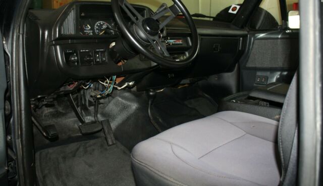 1990 Black Ford Bronco