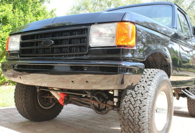 1990 Black Ford Bronco