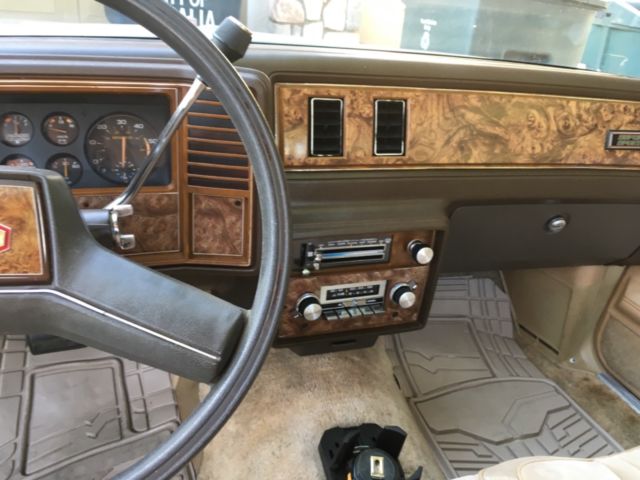 1982 White Chevrolet El Camino Extended Crew Cab Pickup