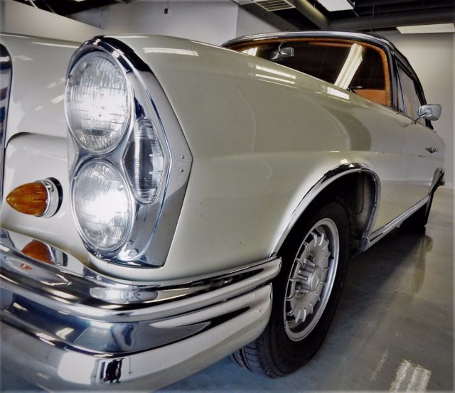 1967 Beige Mercedes-Benz 250SE Convertible
