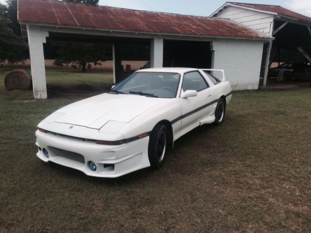 19890000 White Toyota Supra Hatchback