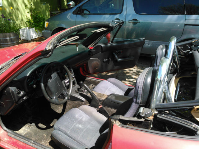 1992 Red Mazda MX-5 Miata Convertible
