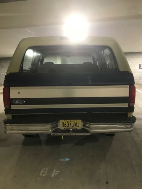 1994 Blue Ford Bronco SUV