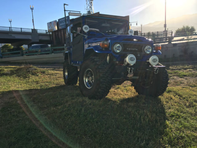 1976 Blue Toyota FJ Cruiser FJ40