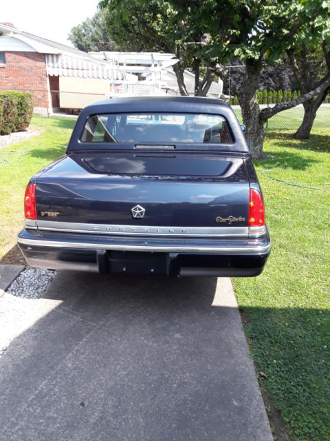 1992 Blue Chrysler New Yorker Sedan