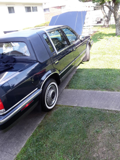 1992 Blue Chrysler New Yorker Sedan