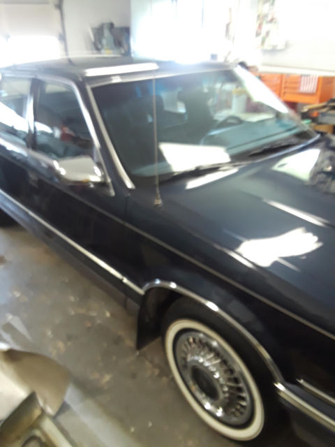 1992 Blue Chrysler New Yorker Sedan