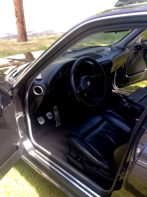 1989 Black BMW 5-Series Sedan