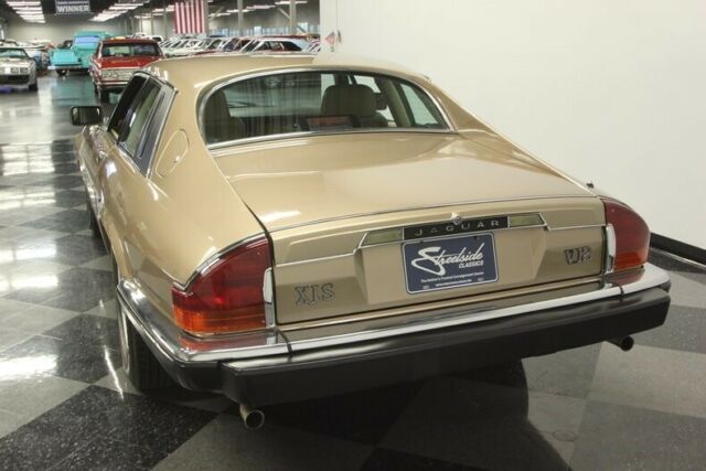 1989 Satin Beige metallic Jaguar XJS Coupe