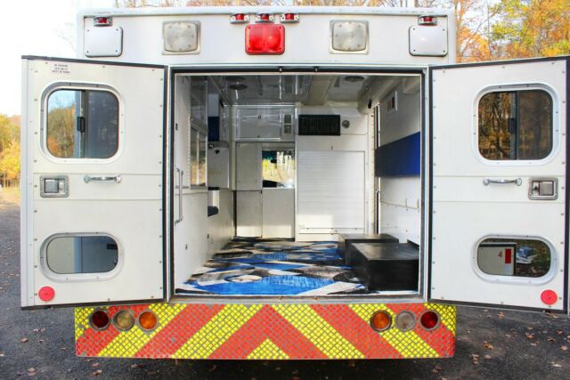 1993 White Ford E-Series Van Van Camper