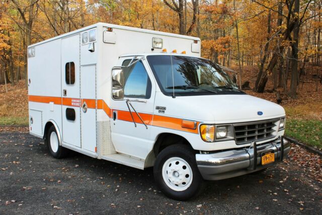 1993 White Ford E-Series Van Van Camper