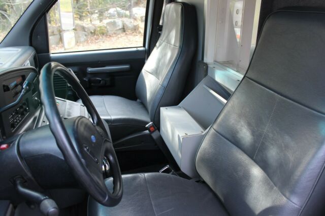 1993 White Ford E-Series Van Van Camper