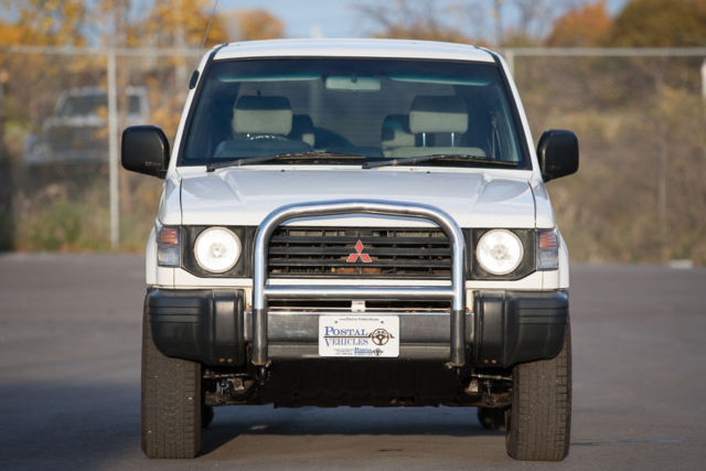 1991 White and black Mitsubishi Other SUV