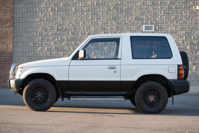 1991 White and black Mitsubishi Other SUV