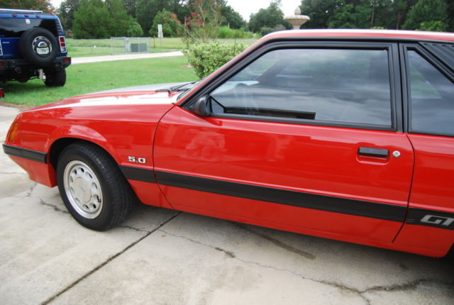 1986 Red Ford Mustang Coupe