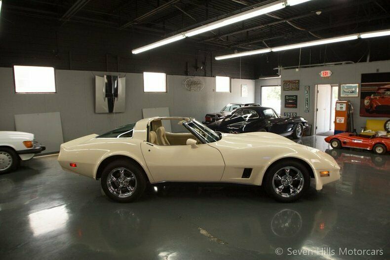 1980 Tan Chevrolet Corvette Coupe