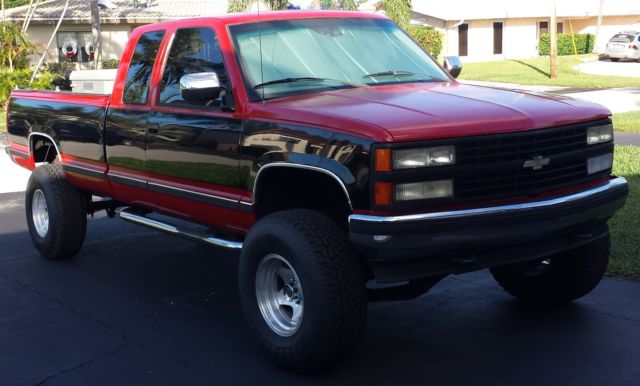 1992 Red Chevrolet C/K Pickup 1500 Extended Cab Pickup