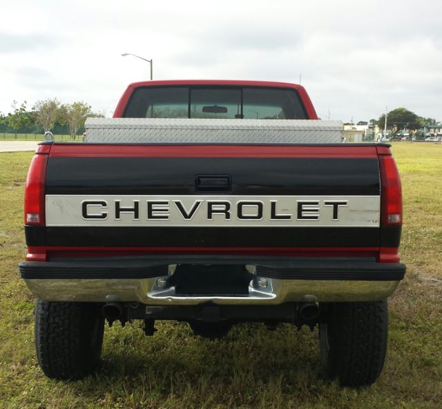 1992 Red Chevrolet C/K Pickup 1500 Extended Cab Pickup