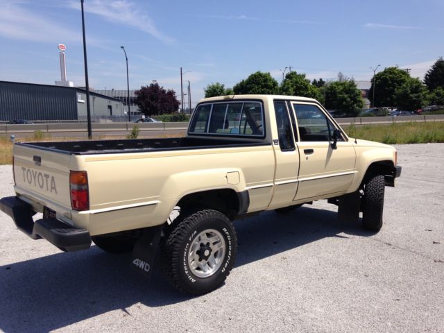1986 Tan Toyota SR5 Pickup Ext. Cab 4x4 Extended Cab Pickup