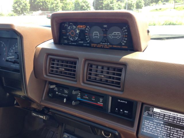 1986 Tan Toyota SR5 Pickup Ext. Cab 4x4 Extended Cab Pickup